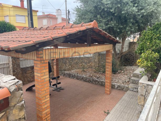 Moradia V4 com logradouro · Quinta do Conde, Sesimbra