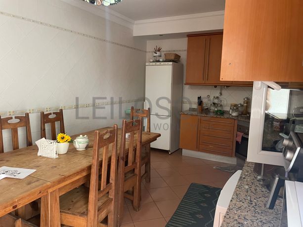 Moradia V4 com logradouro · Quinta do Conde, Sesimbra