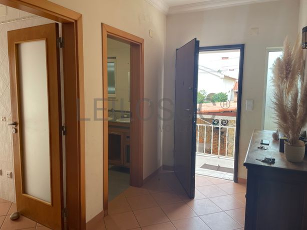 Moradia V4 com logradouro · Quinta do Conde, Sesimbra