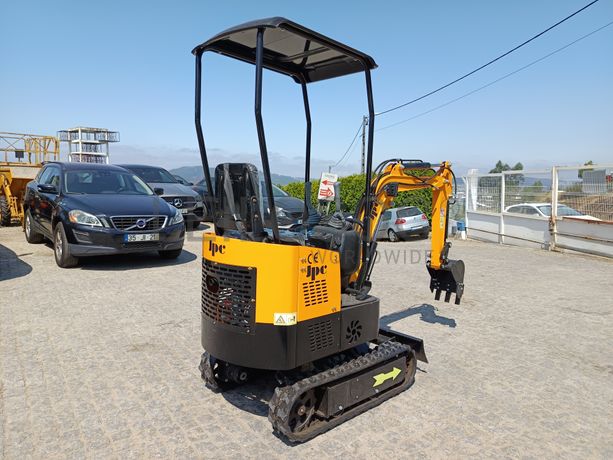 Mini Giratória JPC HT12 · Ano 2024