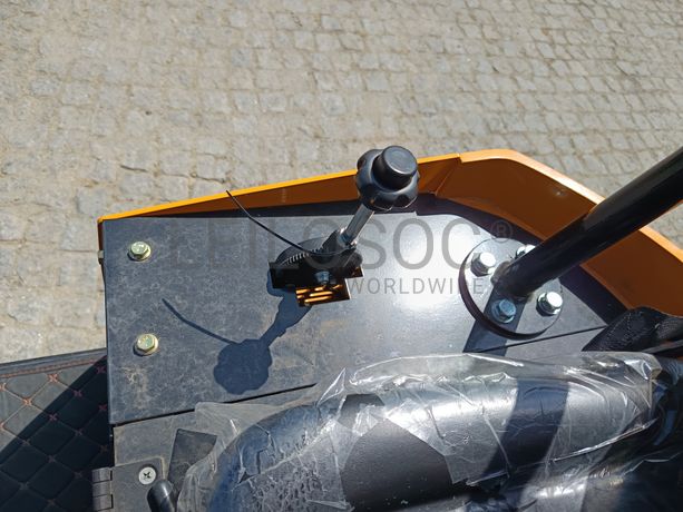 Mini Giratória JPC HT12 · Ano 2024