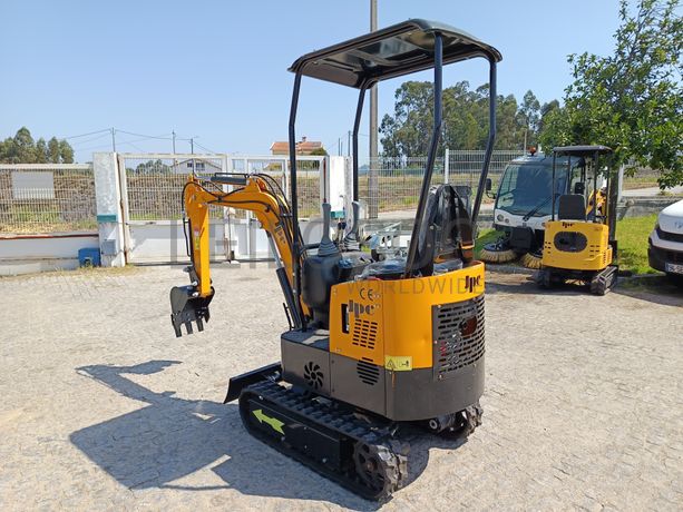 Mini Giratória JPC HT12 · Ano 2024