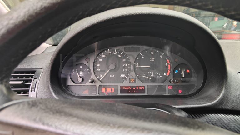 BMW 320D · Ano 2002