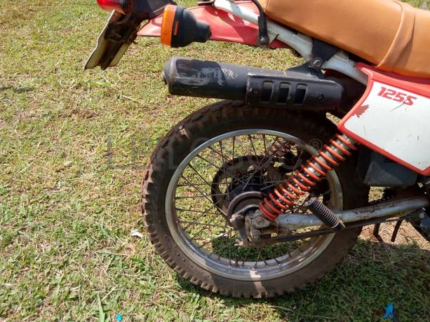 Motorcycle - Honda XL 122