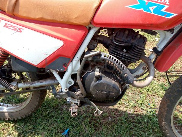 Motorcycle - Honda XL 122