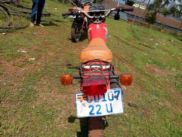 Motorcycle - Honda XL 122