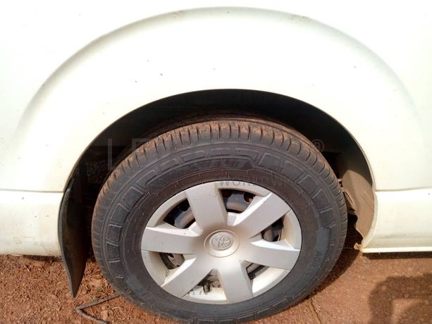 Toyota Hiace Mini Bus