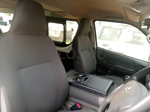 Toyota Hiace Mini Bus