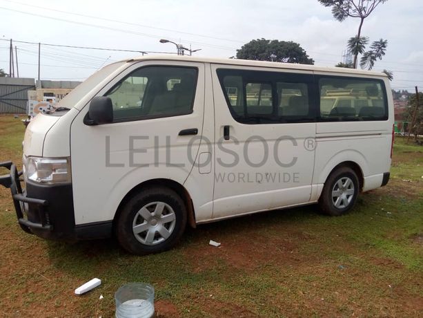 Toyota Hiace Mini Bus