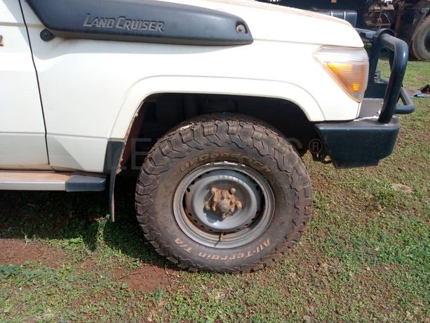 Toyota Landcruiser Hard Top HZJ76R-RKMRS 2019