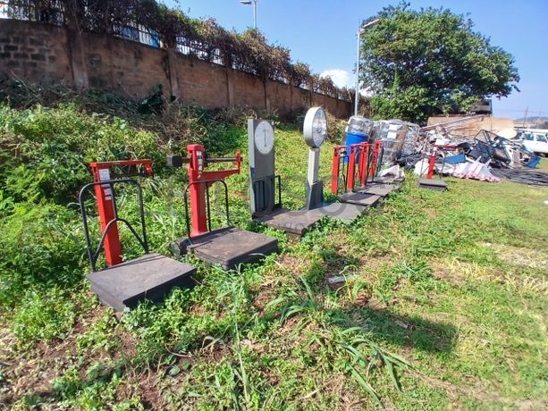 Weighing Scales: Avery, Salter Albion & Vetta Maachi