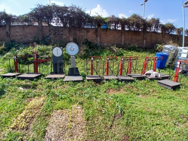 Weighing Scales: Avery, Salter Albion & Vetta Maachi