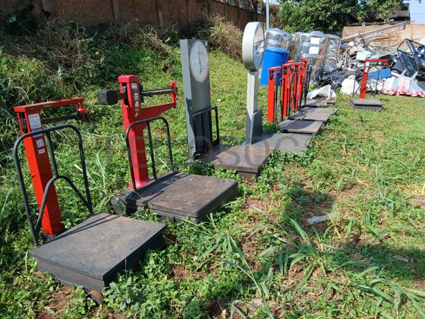 Weighing Scales: Avery, Salter Albion & Vetta Maachi