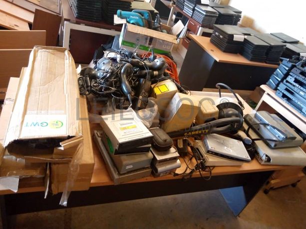 Multimedia & Connectivity Equipment: TV, Cameras, Scanners & Network Devices