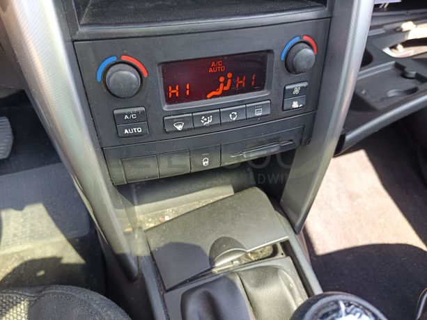 Peugeot 207 · Ano 2009