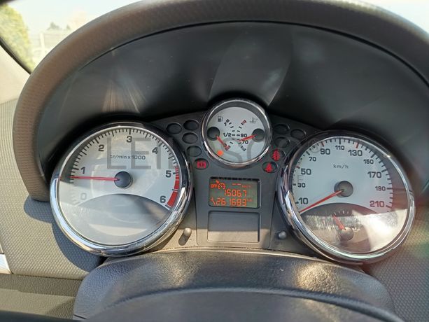 Peugeot 207 · Ano 2009