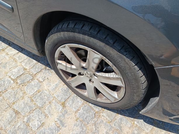 Peugeot 207 · Ano 2009