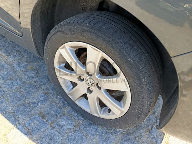 Peugeot 207 · Ano 2009