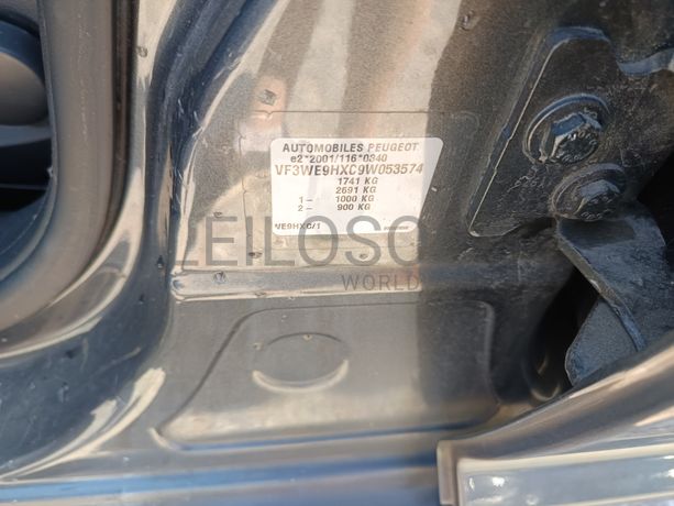 Peugeot 207 · Ano 2009