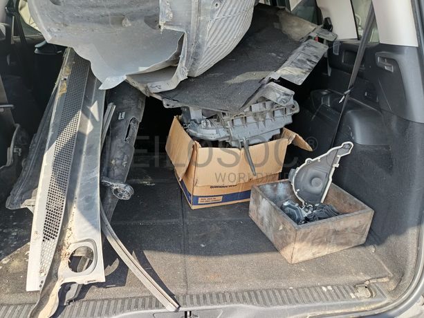 Citroën Grand C4 Space Tourer 1.6 Blue HDI · Ano 2018