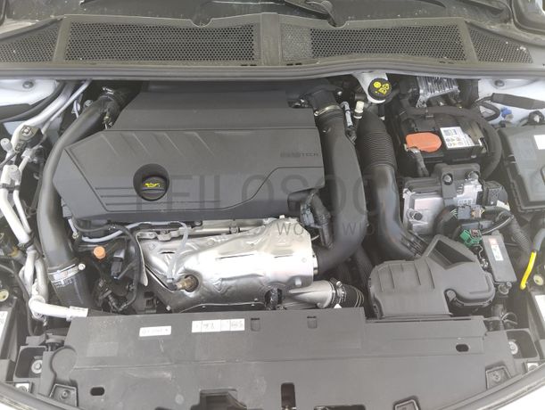 Opel Astra 1.6 Híbrido · Ano 2023