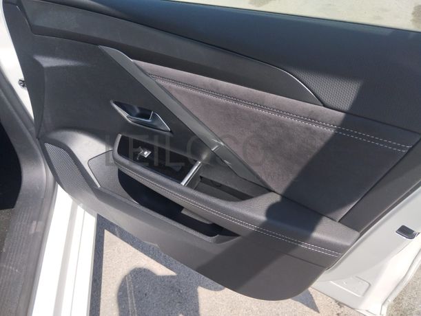 Opel Astra 1.6 Híbrido · Ano 2023