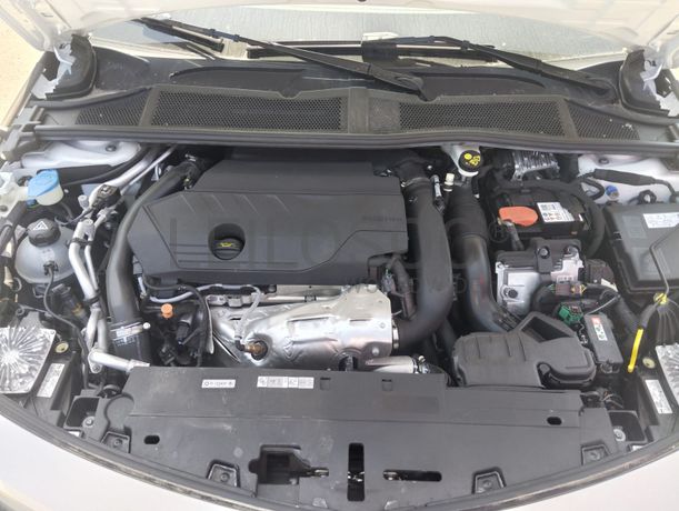 Opel Astra 1.6 Híbrido · Ano 2023