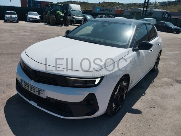Opel Astra 1.6 Híbrido · Ano 2023