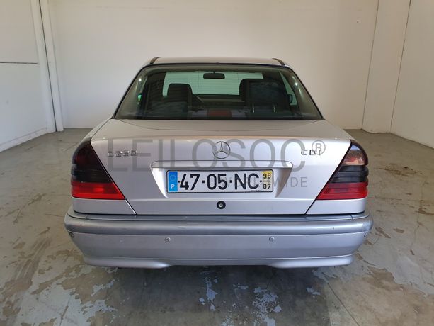 Mercedes-Benz C220 CDI · Ano 1998