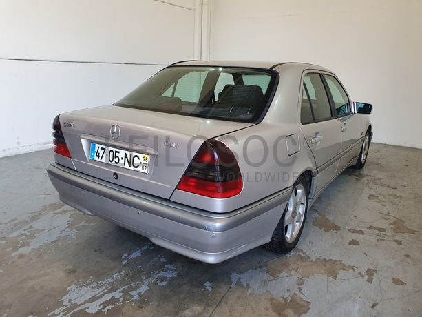 Mercedes-Benz C220 CDI · Ano 1998