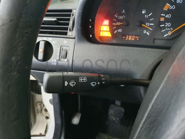 Mercedes-Benz C220 CDI · Ano 1998