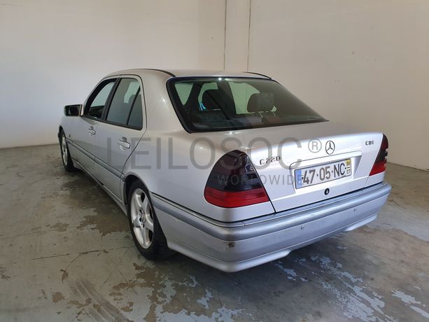 Mercedes-Benz C220 CDI · Ano 1998
