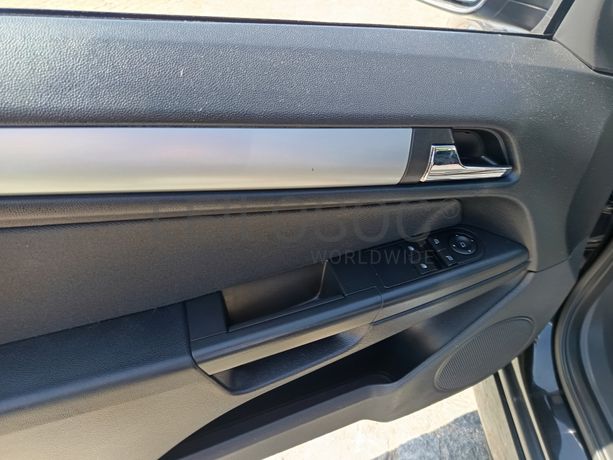 Opel Astra 1.7 CDTI · Ano 2009