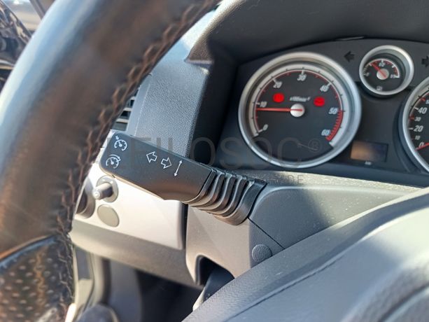 Opel Astra 1.7 CDTI · Ano 2009