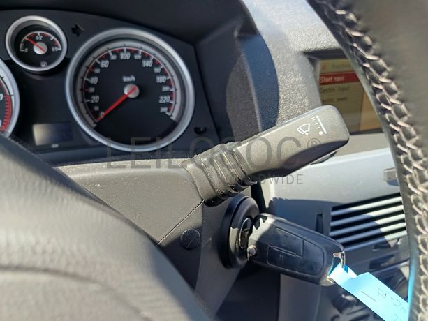 Opel Astra 1.7 CDTI · Ano 2009