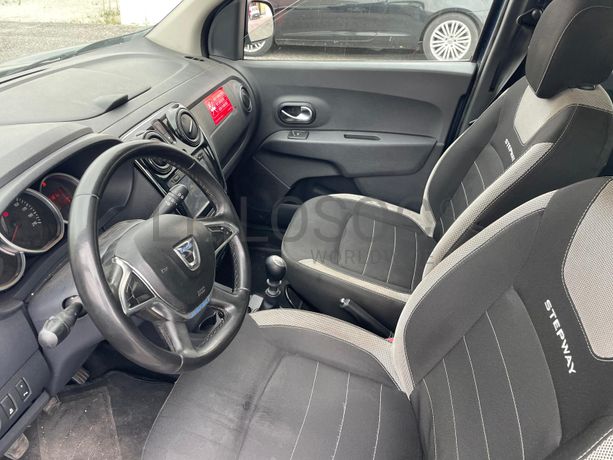 Dacia Lodgy · 7 Lugares · Ano 2018