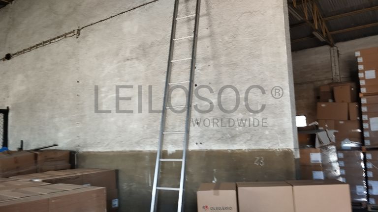 Estantes Metálicas · Equipamentos