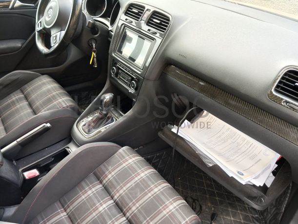 Volkswagen Golf 2.0 TSI GTI · Ano 2012