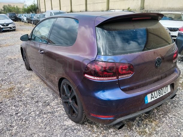 Volkswagen Golf 2.0 TSI GTI · Ano 2012