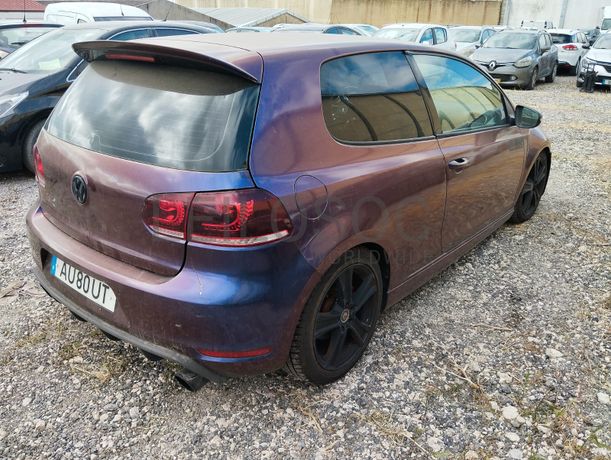 Volkswagen Golf 2.0 TSI GTI · Ano 2012