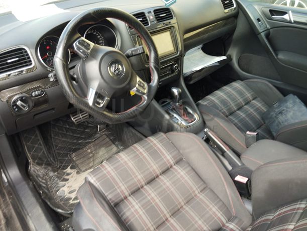 Volkswagen Golf 2.0 TSI GTI · Ano 2012
