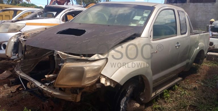 Carcaça de Toyota Hilux