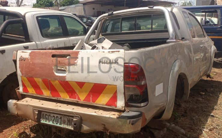Carcaça de Toyota Hilux