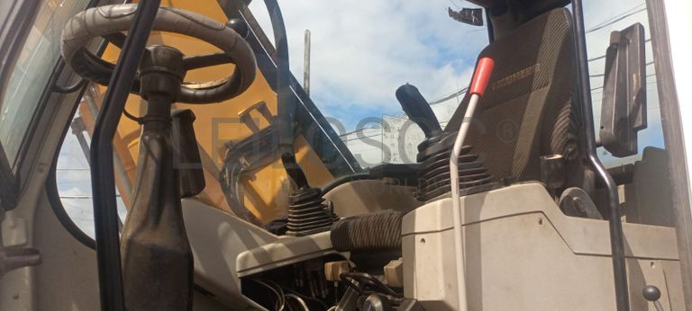 Escavadeira Liebherr A900C