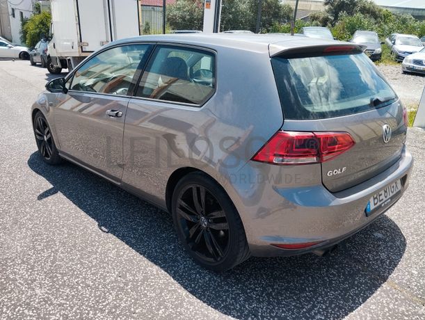 Volkswagen Golf · Ano 2013