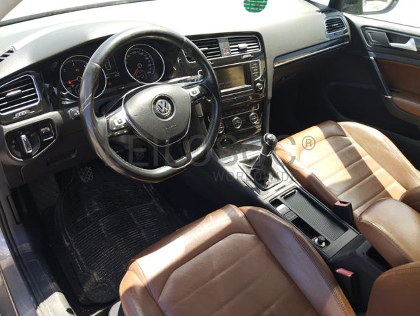 Volkswagen Golf · Ano 2013