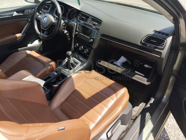 Volkswagen Golf · Ano 2013