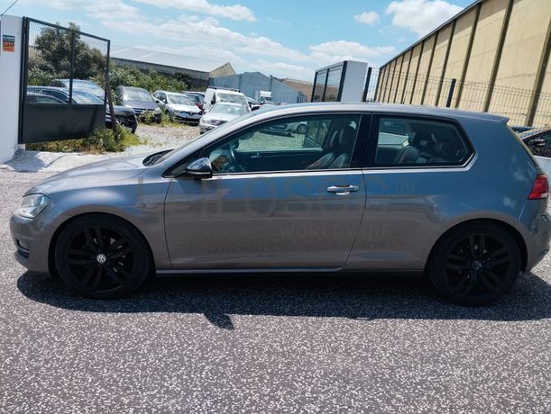 Volkswagen Golf · Ano 2013