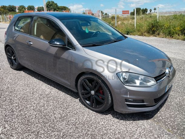 Volkswagen Golf · Ano 2013