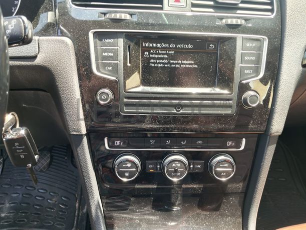 Volkswagen Golf · Ano 2013